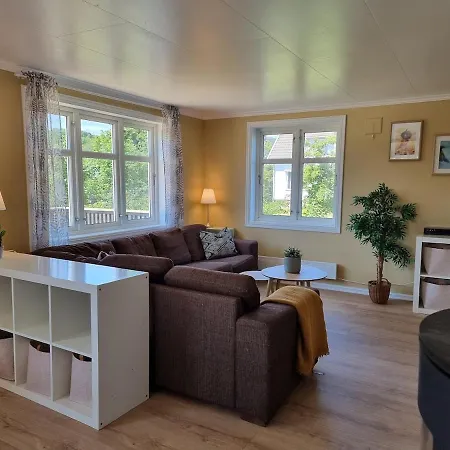 Child And Pet Friendly House * Spangereid